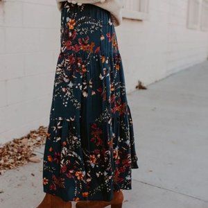 One Loved Babe Tiered Floral Skirt - M